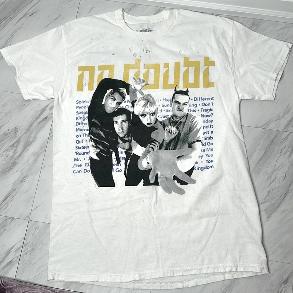 Like New! No Doubt Distressed Tee, Size S/M